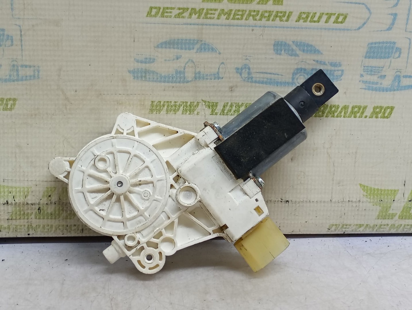 Motoras geam dreapta fata 0130822403 BMW Seria 3 E92 (facelift) (2008 - 2013)