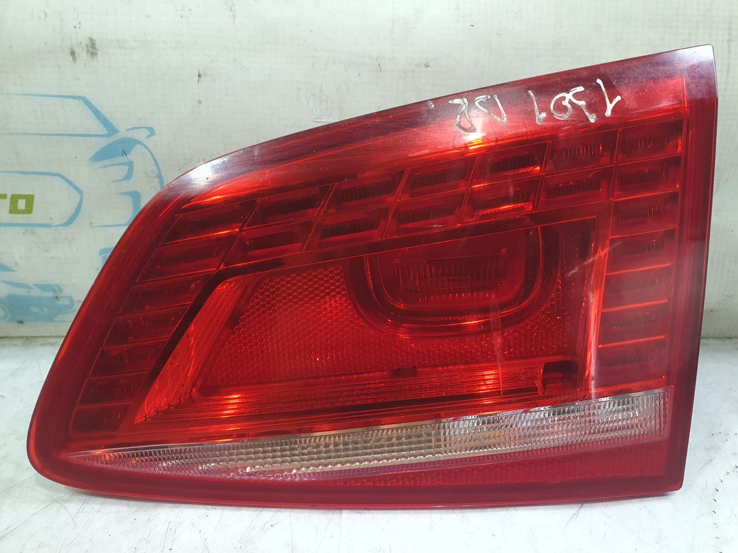 Stop dreapta haion a046341 Volkswagen Passat B7 (2010 - 2015)