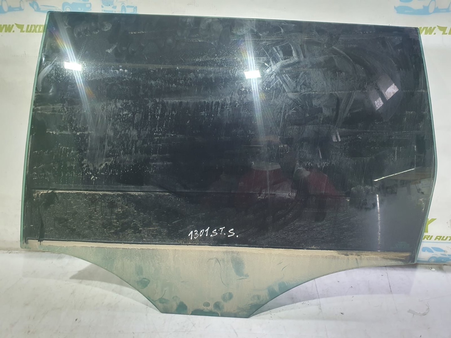 Geam stanga spate Volkswagen Passat B7 (2010 - 2015)