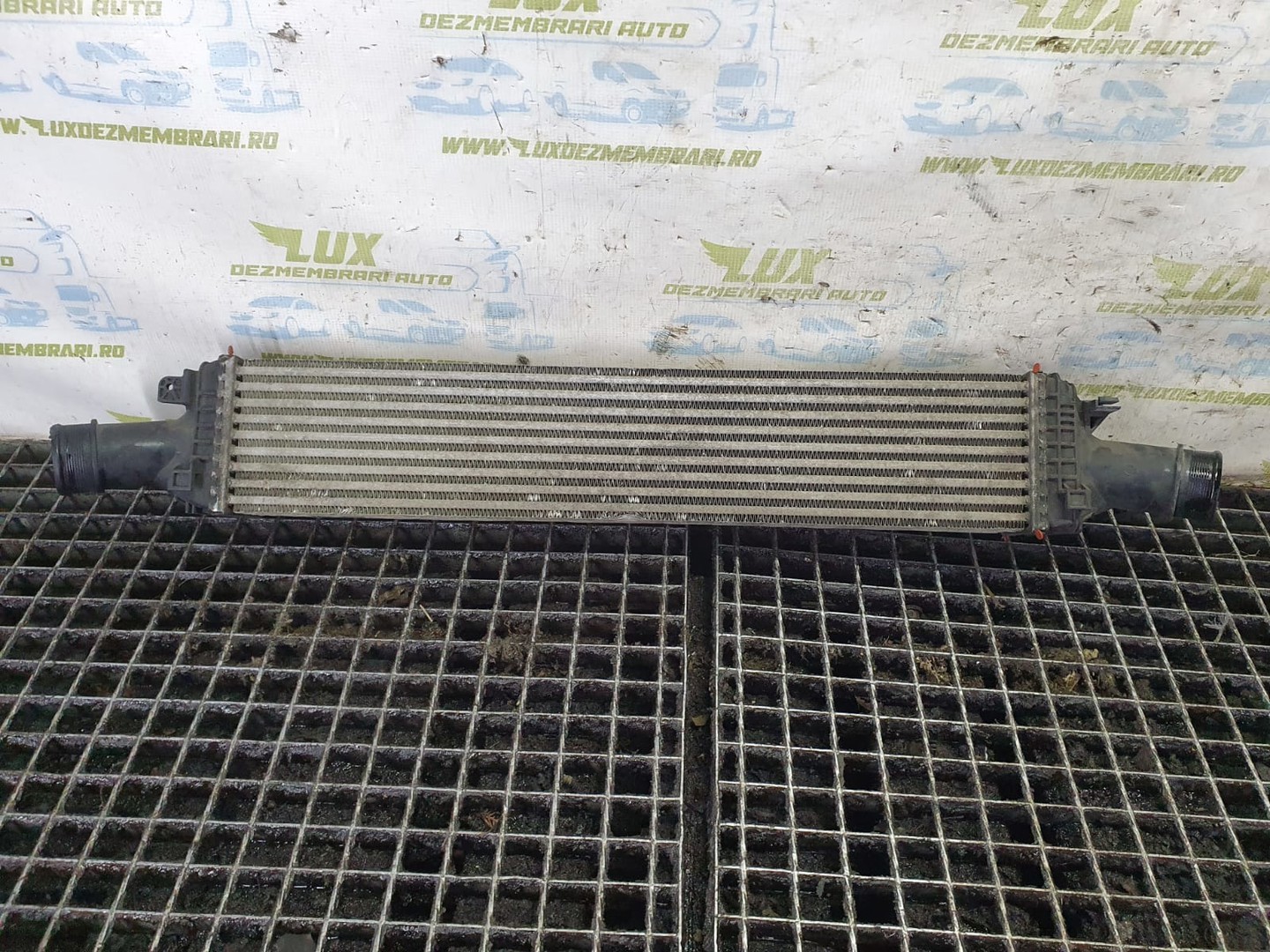 Radiator intercooler 8k0145805e Audi A8 D4/4H (facelift) (2013 - 2018)