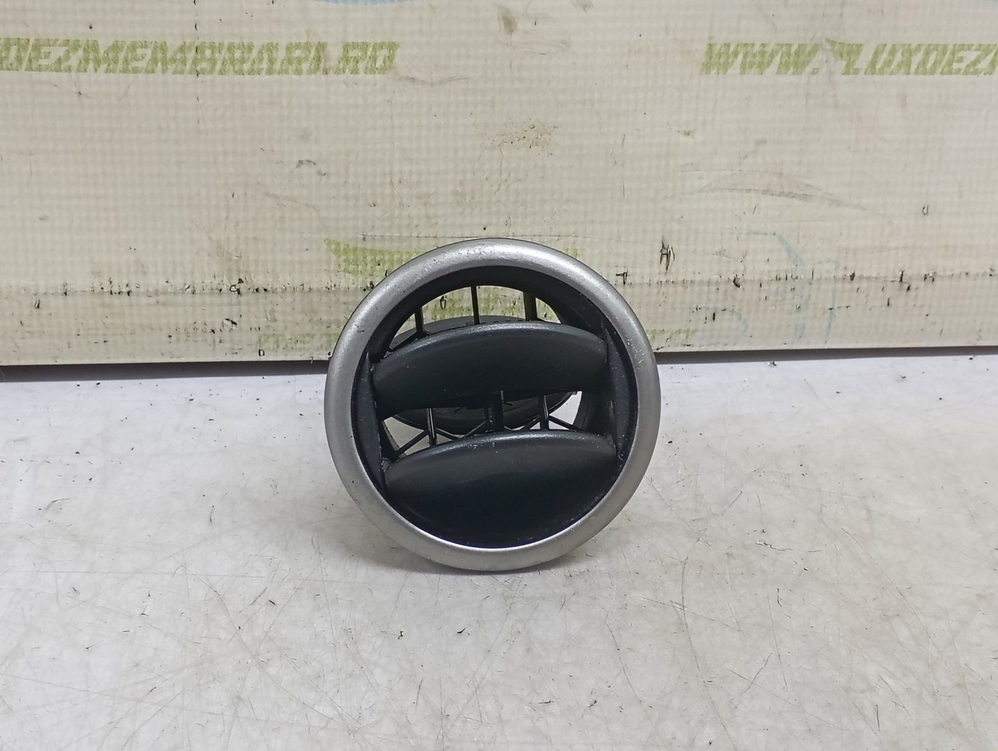 Grila ventilatie bord BP4KGM731 Mazda 3 BK (2003 - 2006)