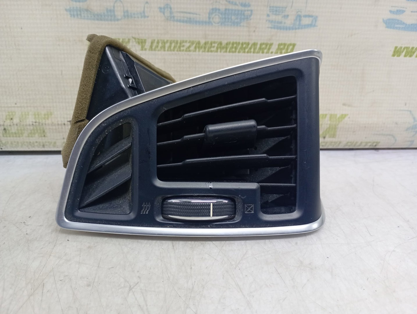 Grila ventilatie bord AM51-R018B09 Ford Kuga 2 (2013 - 2020)