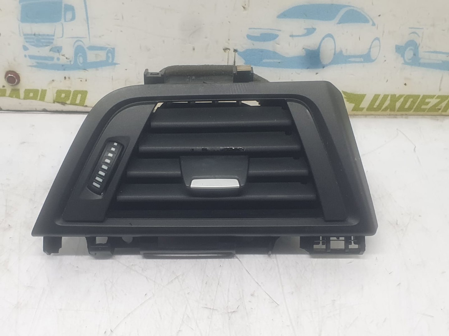 Grila ventilatie 9253217-07 BMW Seria 3 F31 (2011 - 2016)