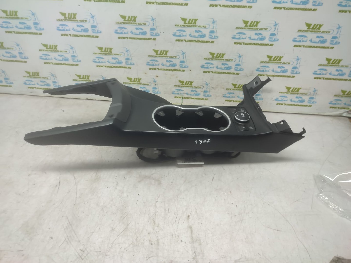 Consola centrala cv44-s045m18-abw Ford Kuga 2 (2013 - 2020)