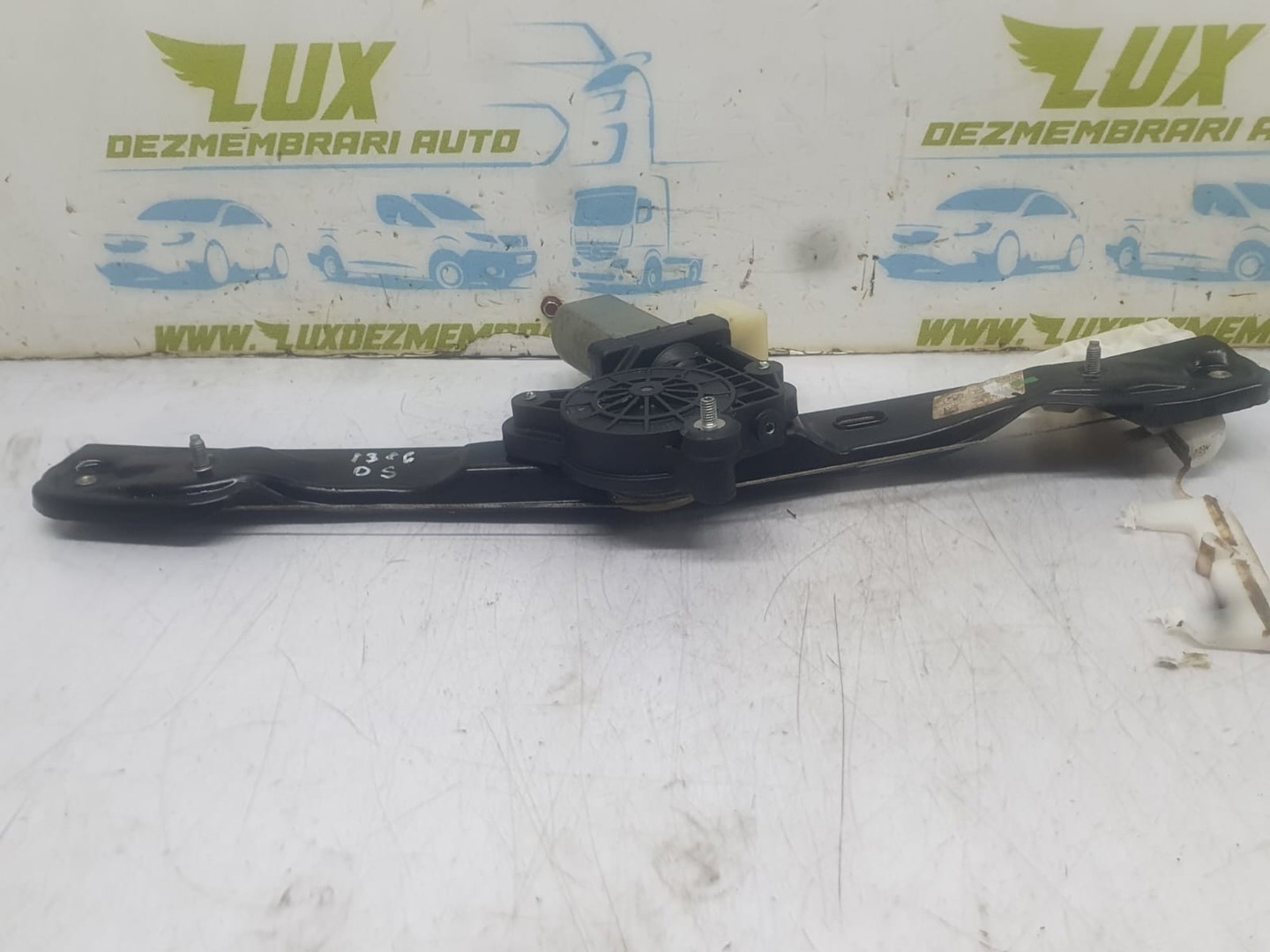 Macara geam dreapta spate BMW Seria 3 F31 (2011 - 2016)