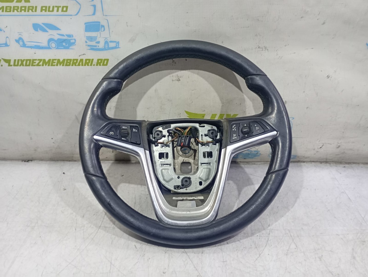 Volan in 3 spite cu comenzi 13351021 Opel Meriva 2 (2010 - 2014)