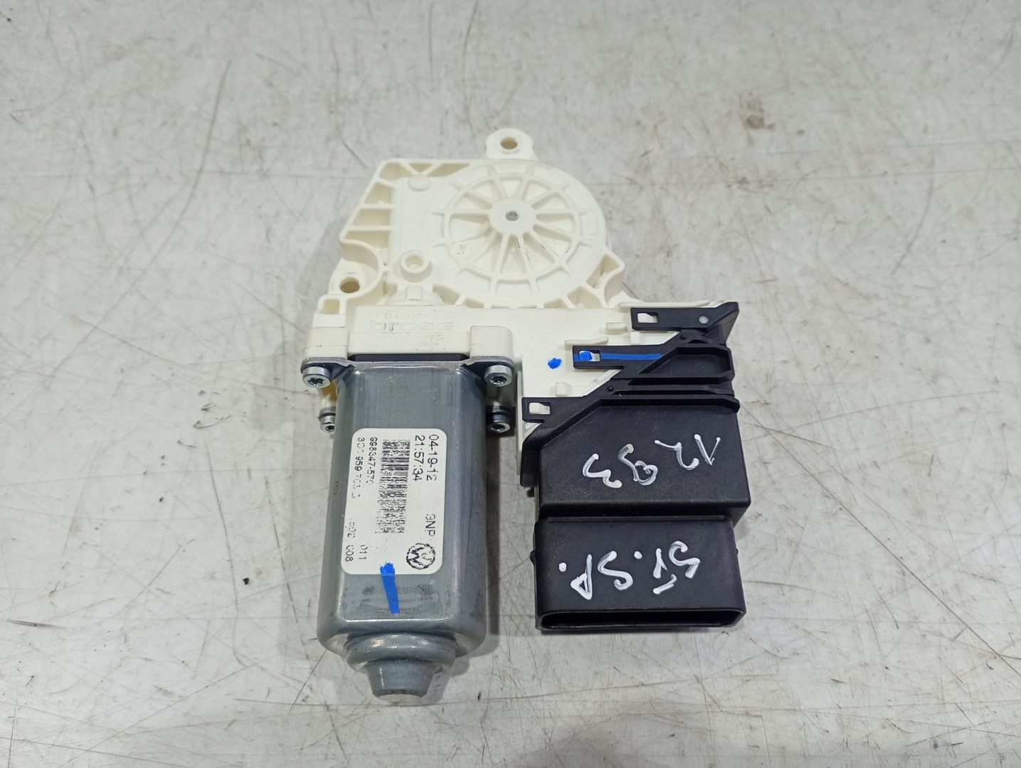 Motoras geam stanga spate Volkswagen Golf 6 (2008 - 2015)