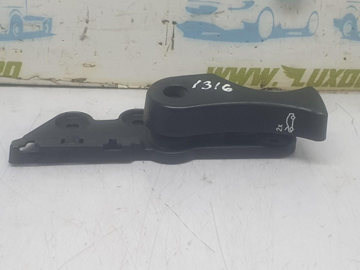 Maner deschidere capota 7221913 BMW Seria 3 F31 (2011 - 2016)