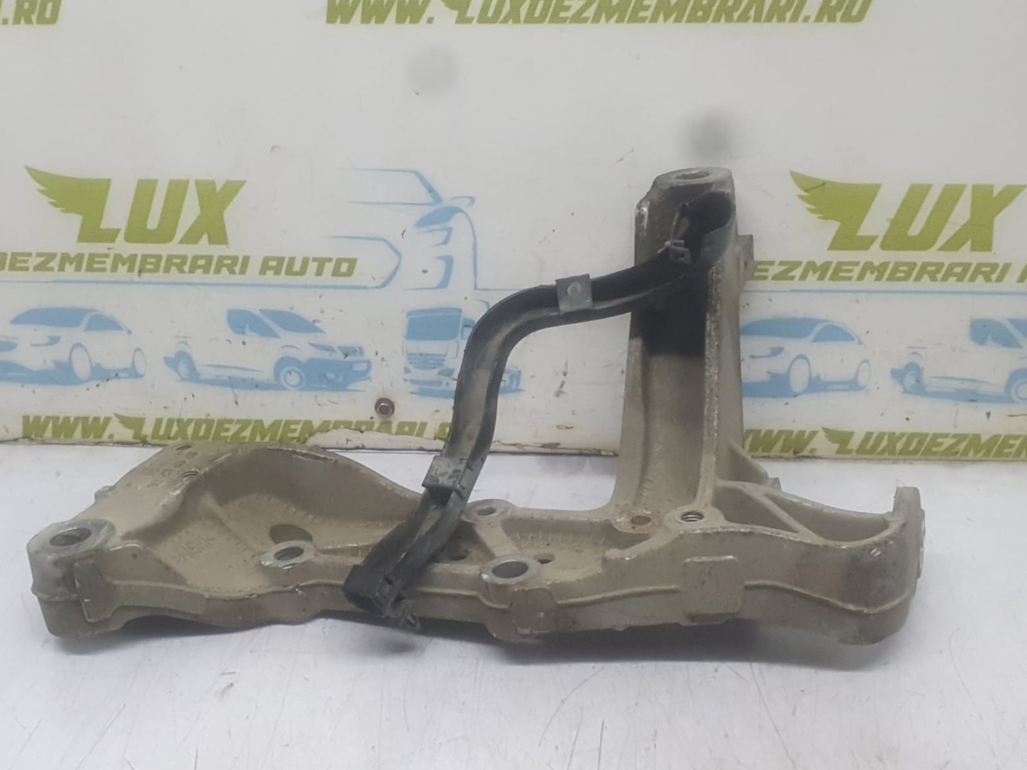 Brat suspensie fata 1k0199295E Volkswagen Golf 5 (2003 - 2009)