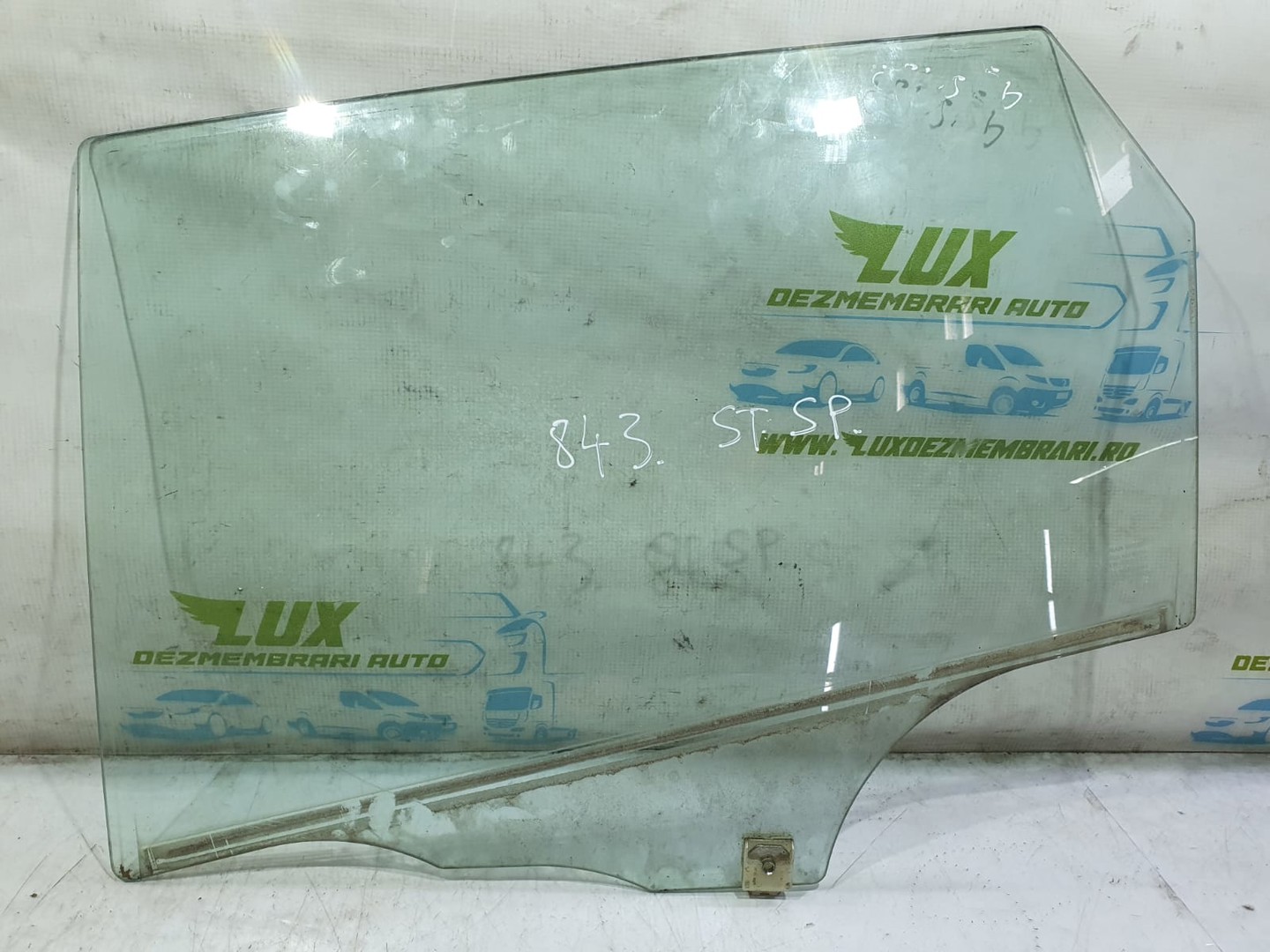 Geam stanga spate Mazda 3 BK (2003 - 2006)