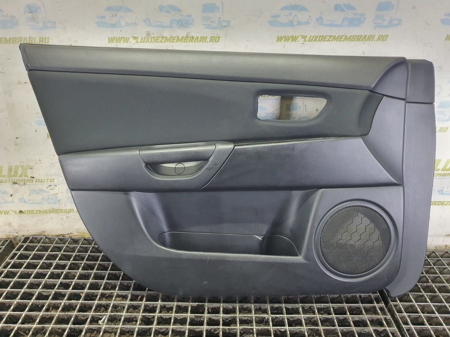 Fata usa stanga fata Mazda 3 BK (2003 - 2006)