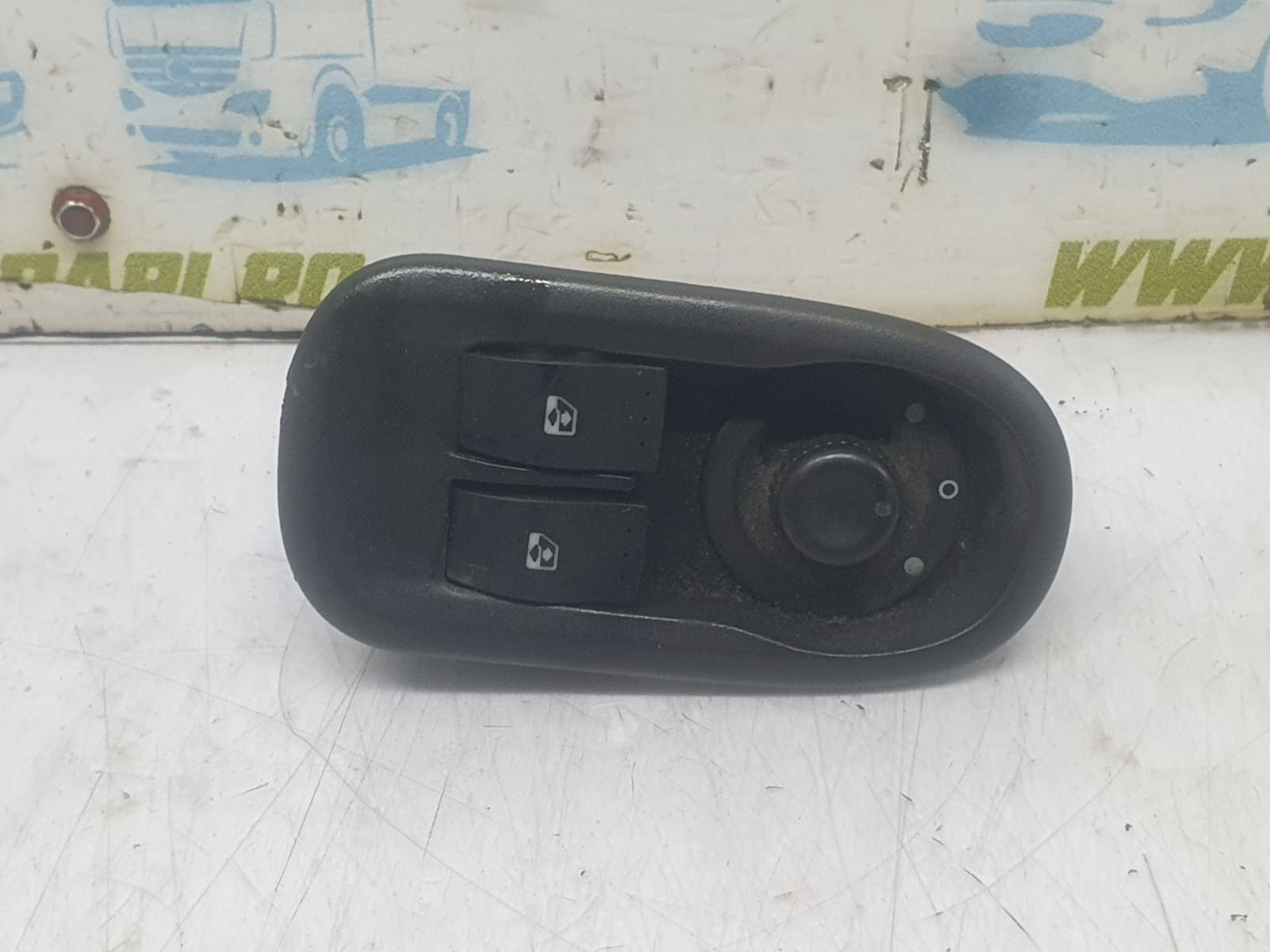 Panou comanda geamuri 255704649R Opel Movano B (facelift) (2014 - 2019)