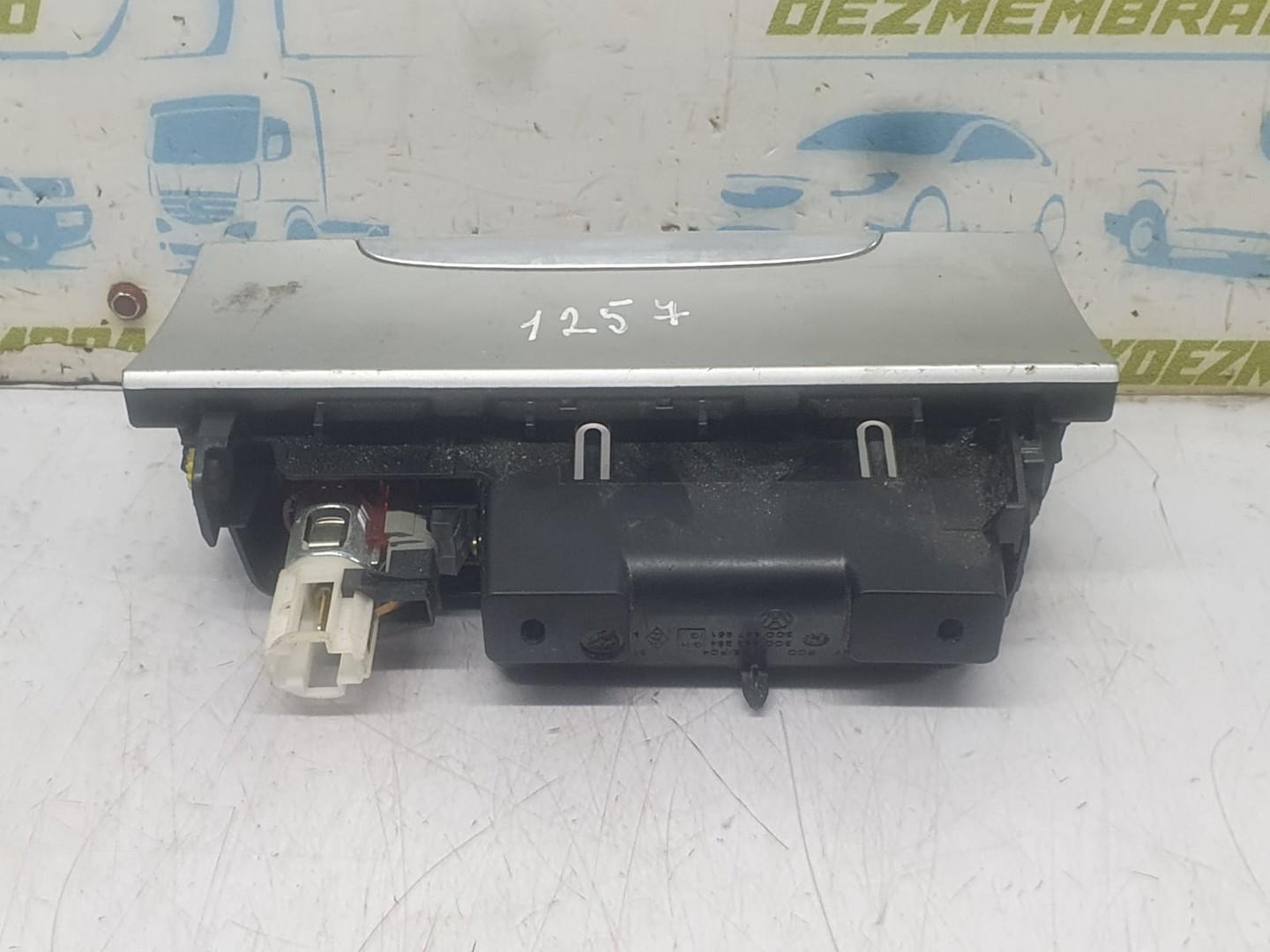 Scrumiera 3C0863284 Volkswagen Passat B6 (2005 - 2010)