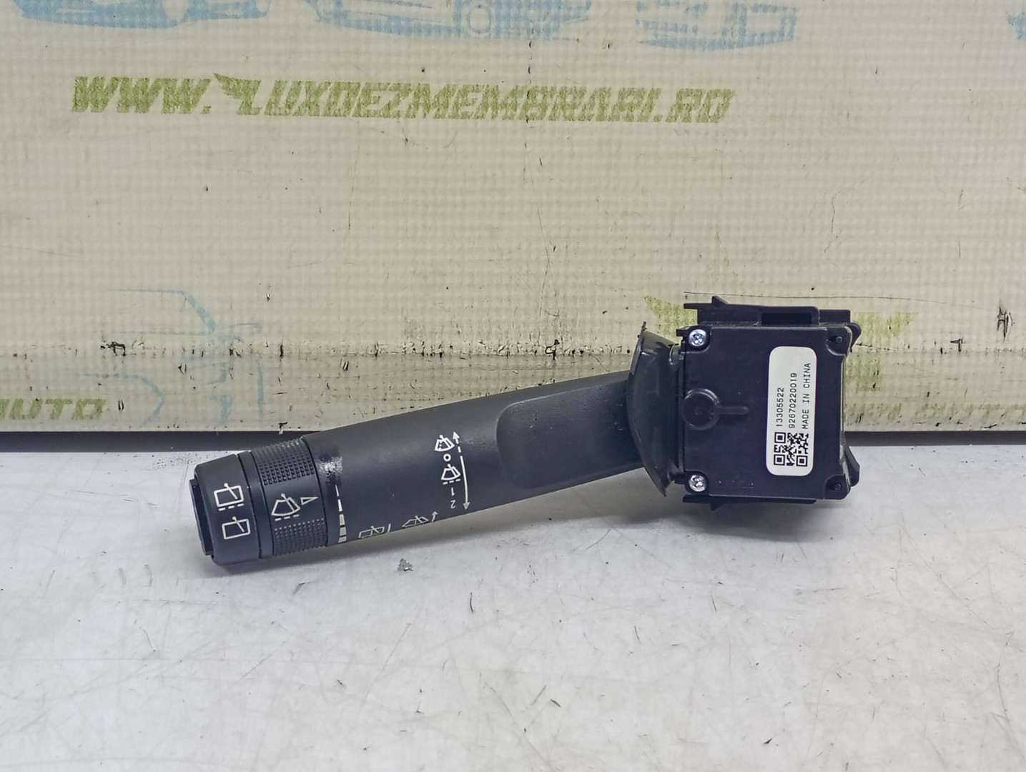 Maneta stergatoare 13305522 Opel Astra J (2009 - 2012)