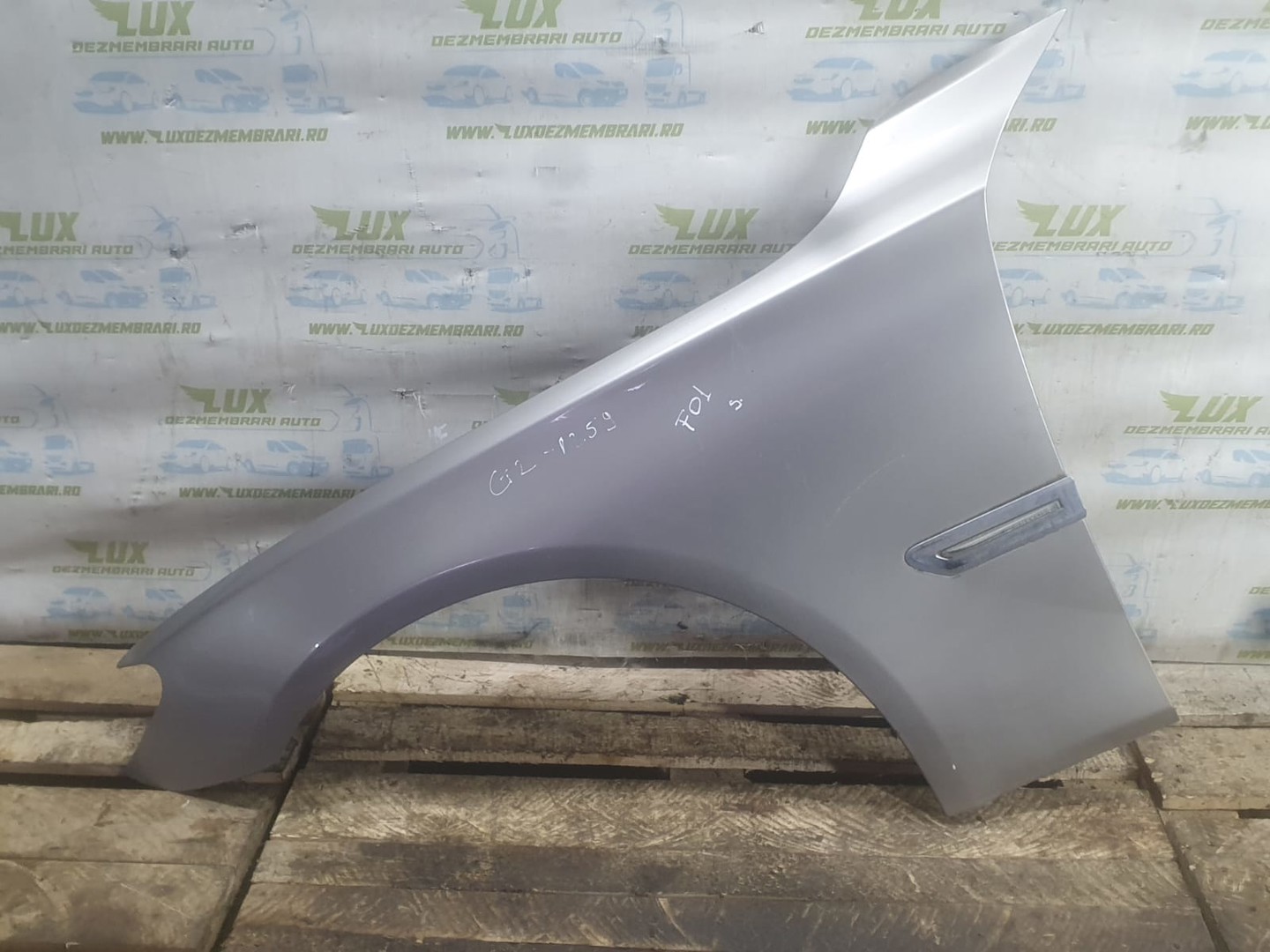 Aripa stanga fata BMW Seria 7 F01/F02 (2008 - 2012)