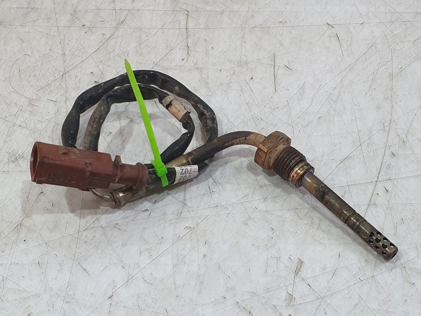 Senzor temperatura combustibil 03L906088fg Skoda Roomster 1 (5J) (facelift) (2010 - 2015)
