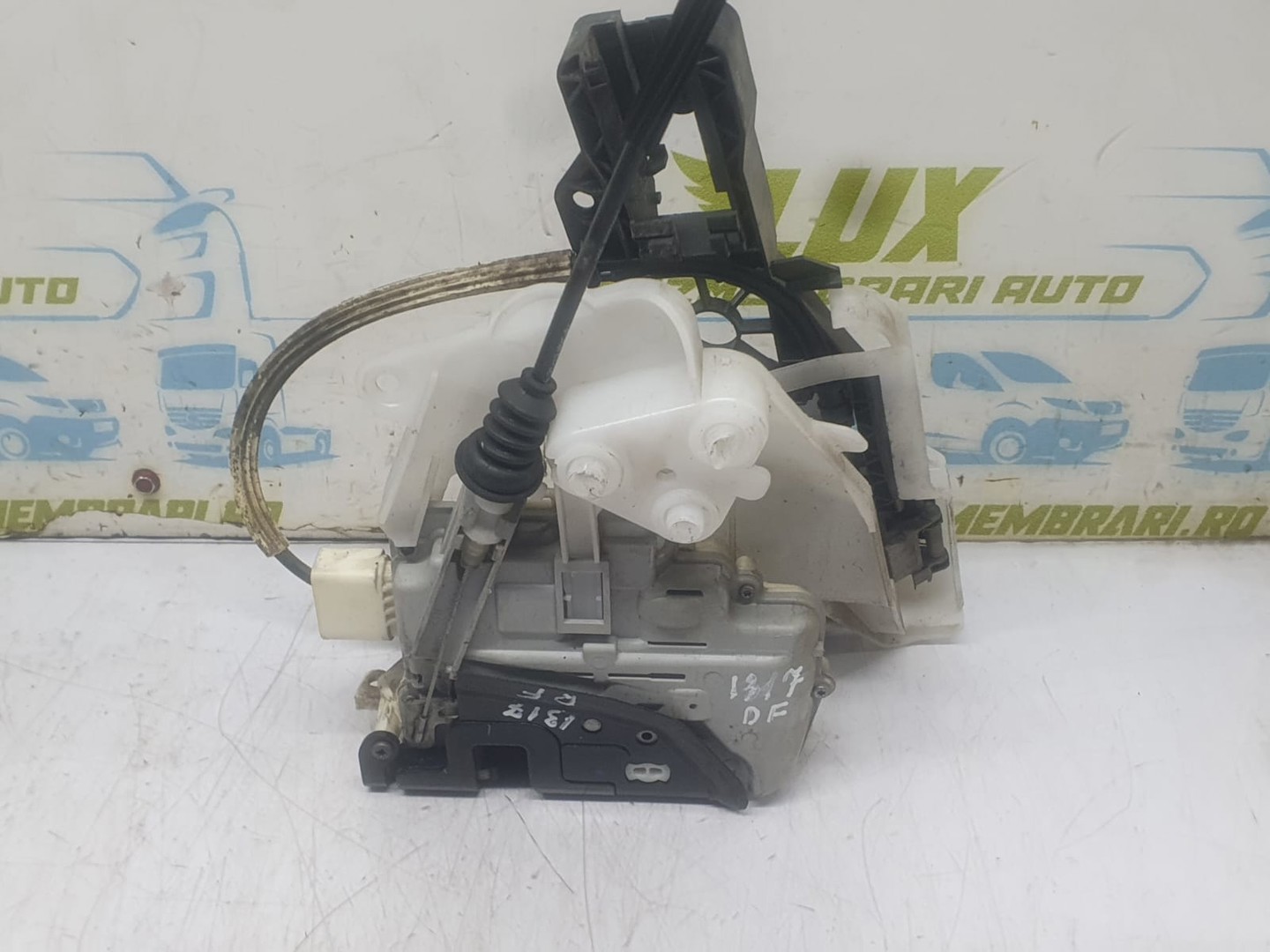 Broasca dreapta fata 3C2837016A Volkswagen Passat B7 (2010 - 2015)