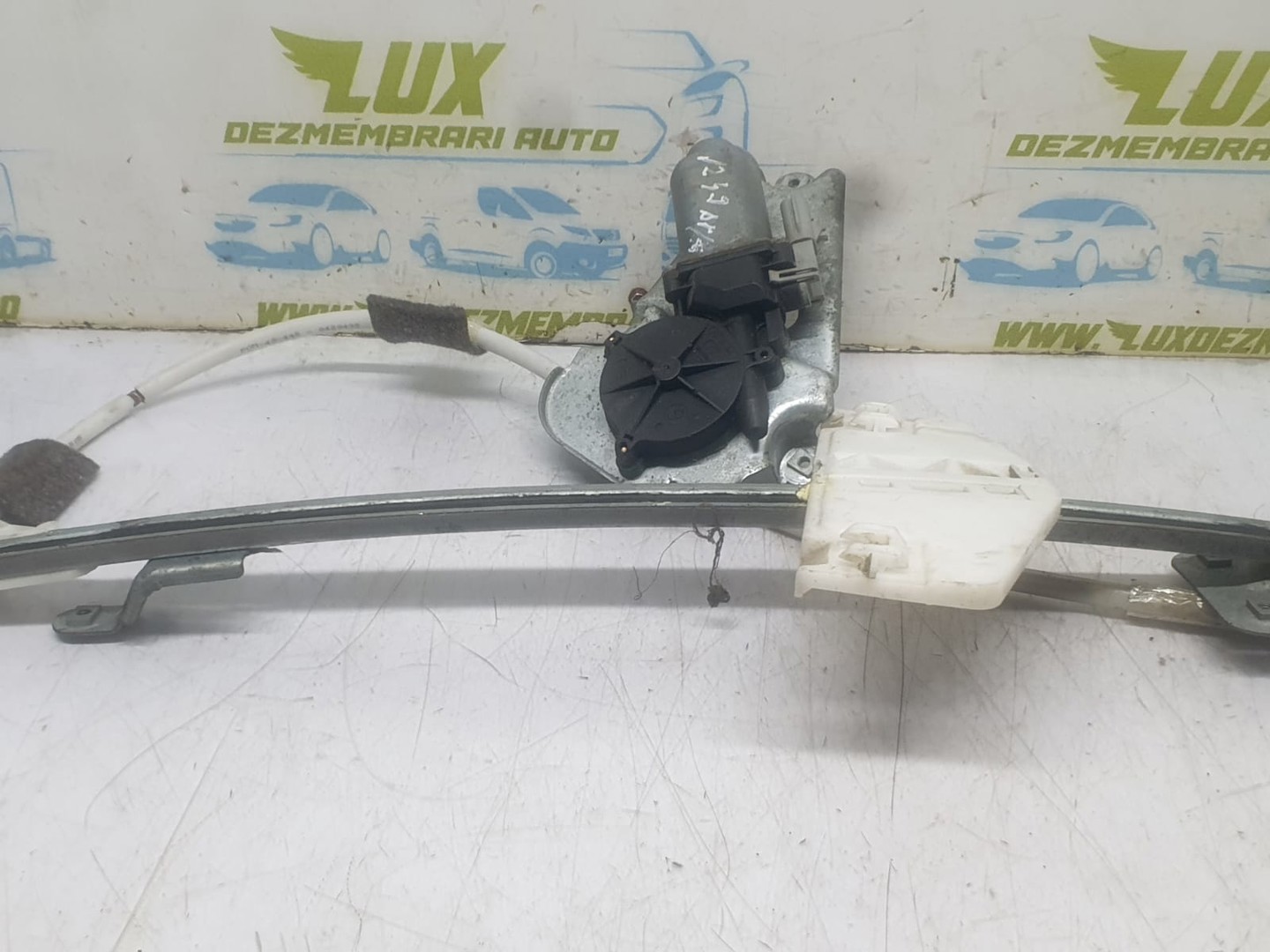 Macara geam dreapta fata Jeep Cherokee KJ (2001 - 2007)