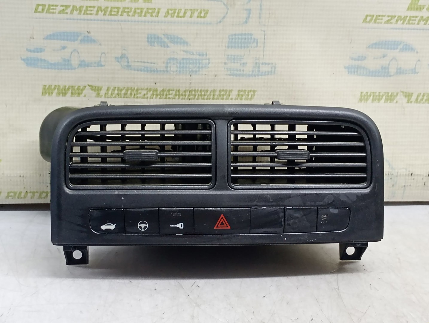 Grila ventilatie bord 735386328 Fiat Grande Punto 2 (2008 - 2011)