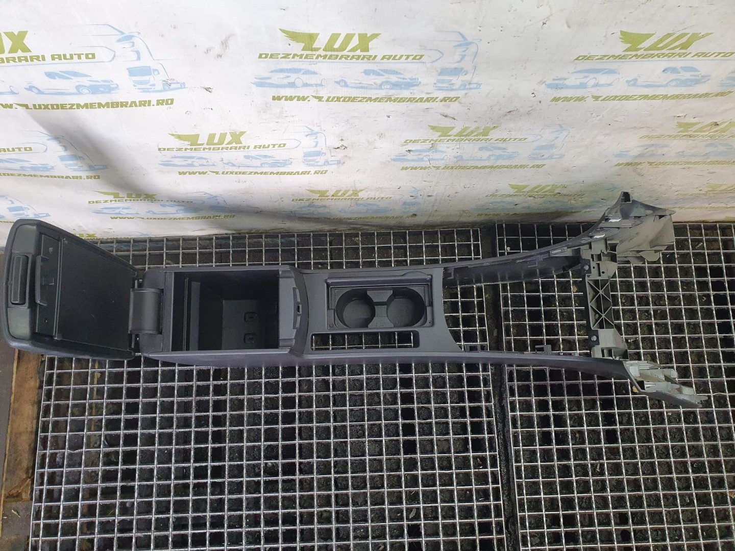 Consola centrala bbm4-64951 Mazda 3 BL (facelift) (2011 - 2013)
