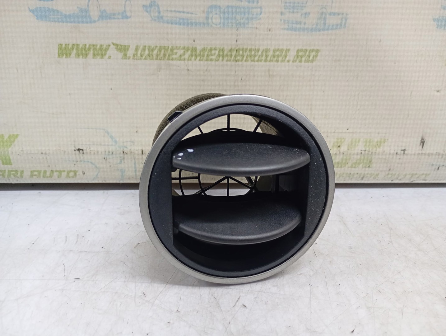 Grila ventilatie bord GS1D64730 Mazda 6 GH (2007 - 2012)