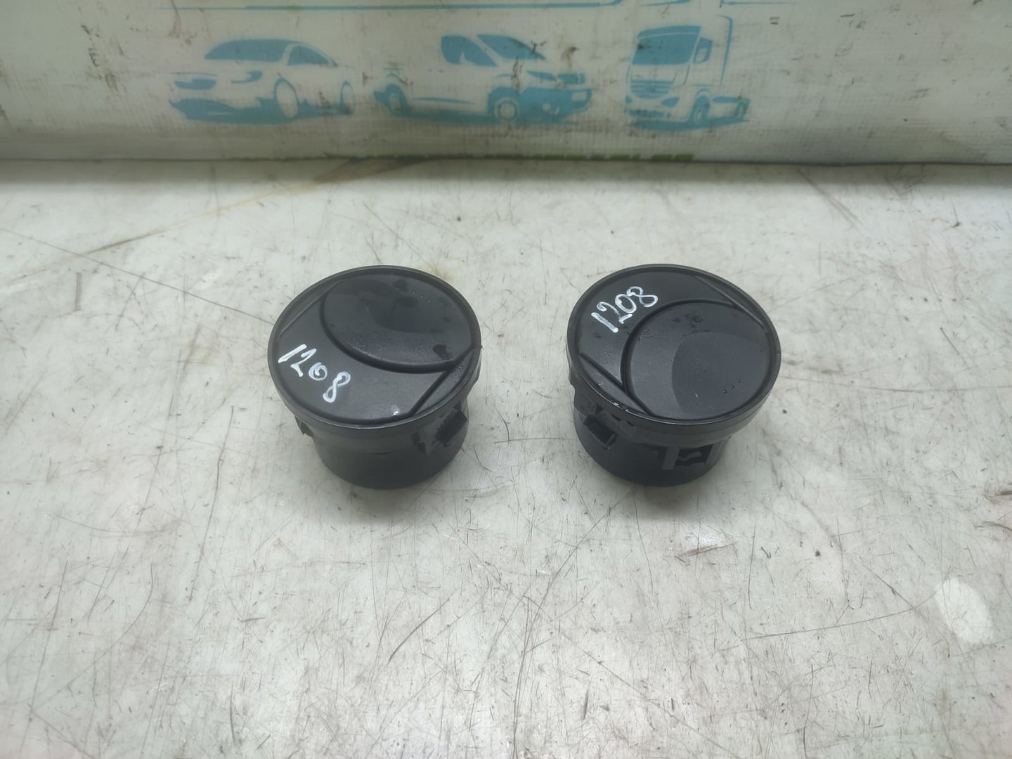 Grila ventilatie bord D651GM931 Mazda 2 DE (2007 - 2010)