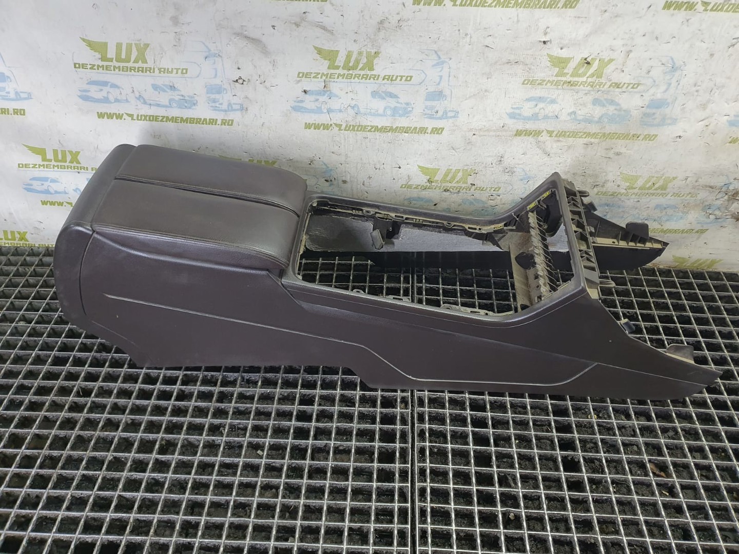Consola centrala 7p1863243 Volkswagen Touareg 2 (7P) (2010 - 2014)