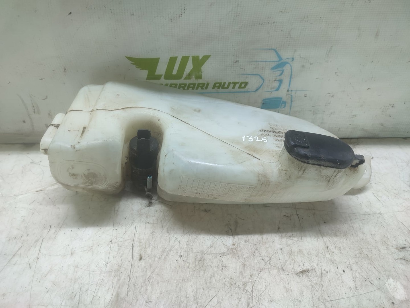 Vas lichid parbriz 8200609549A Dacia Logan 1 (facelift) (2007 - 2012)