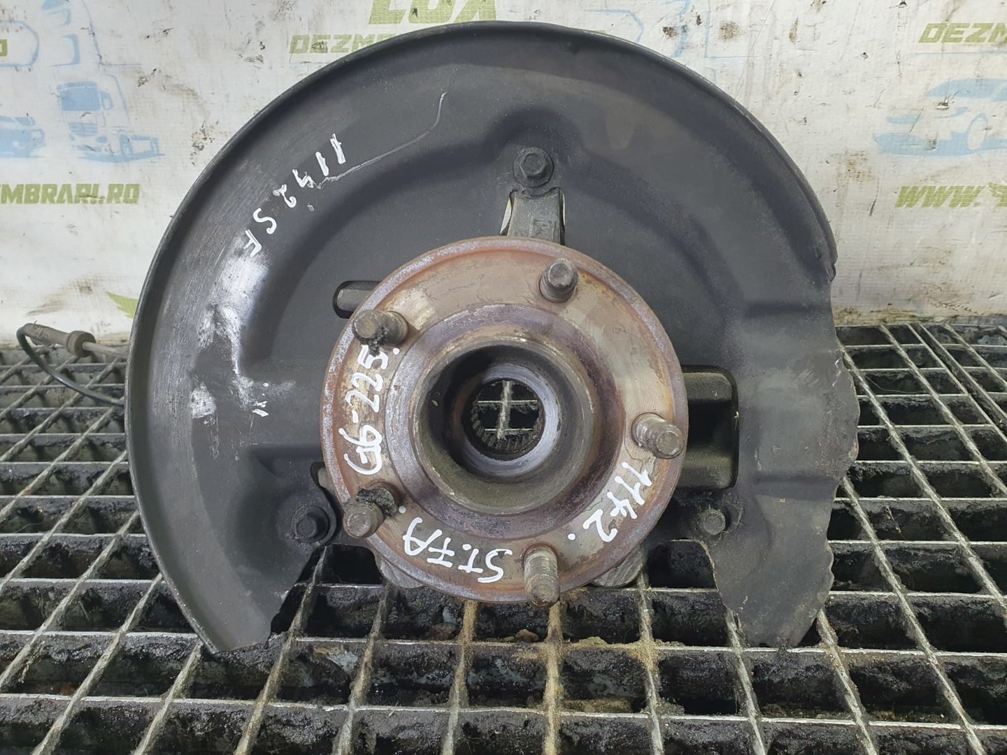 Fuzeta stanga fata av61-3k171 Ford Focus 3 (facelift) (2014 - 2020)