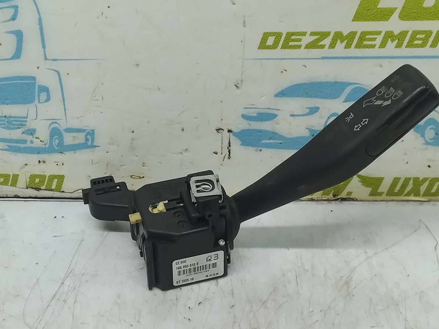 Maneta semnalizare 1K0953513E Volkswagen Golf 5 (2003 - 2009)