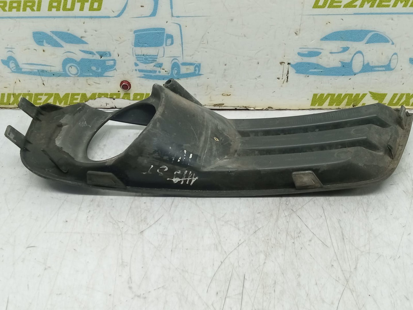 Ornament proiector ceata 3M51-R19953-AD Ford C-Max 1 (2003 - 2007)