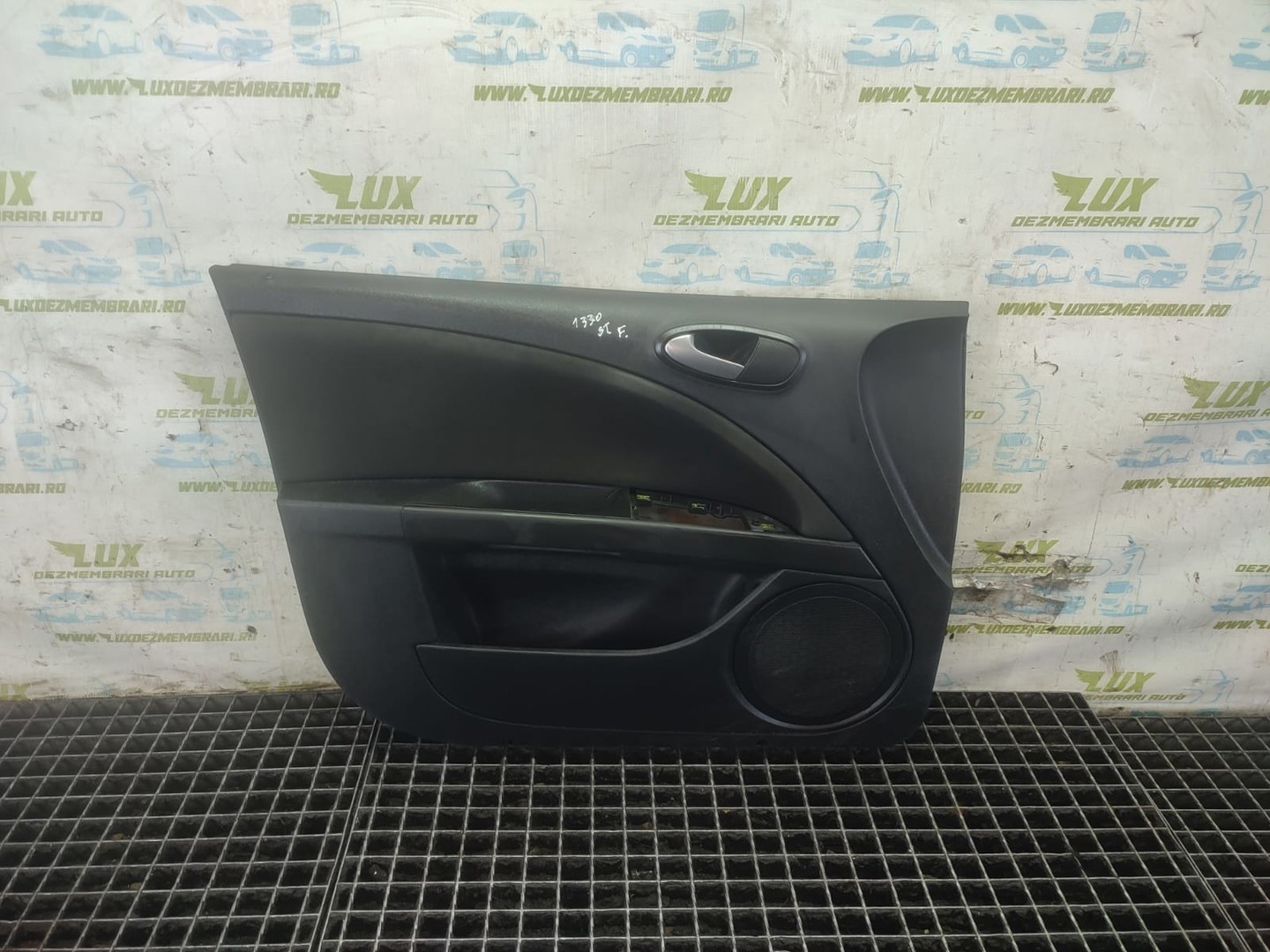 Fata usa stanga fata Seat Leon 2 (1P) (facelift) (2009 - 2012)