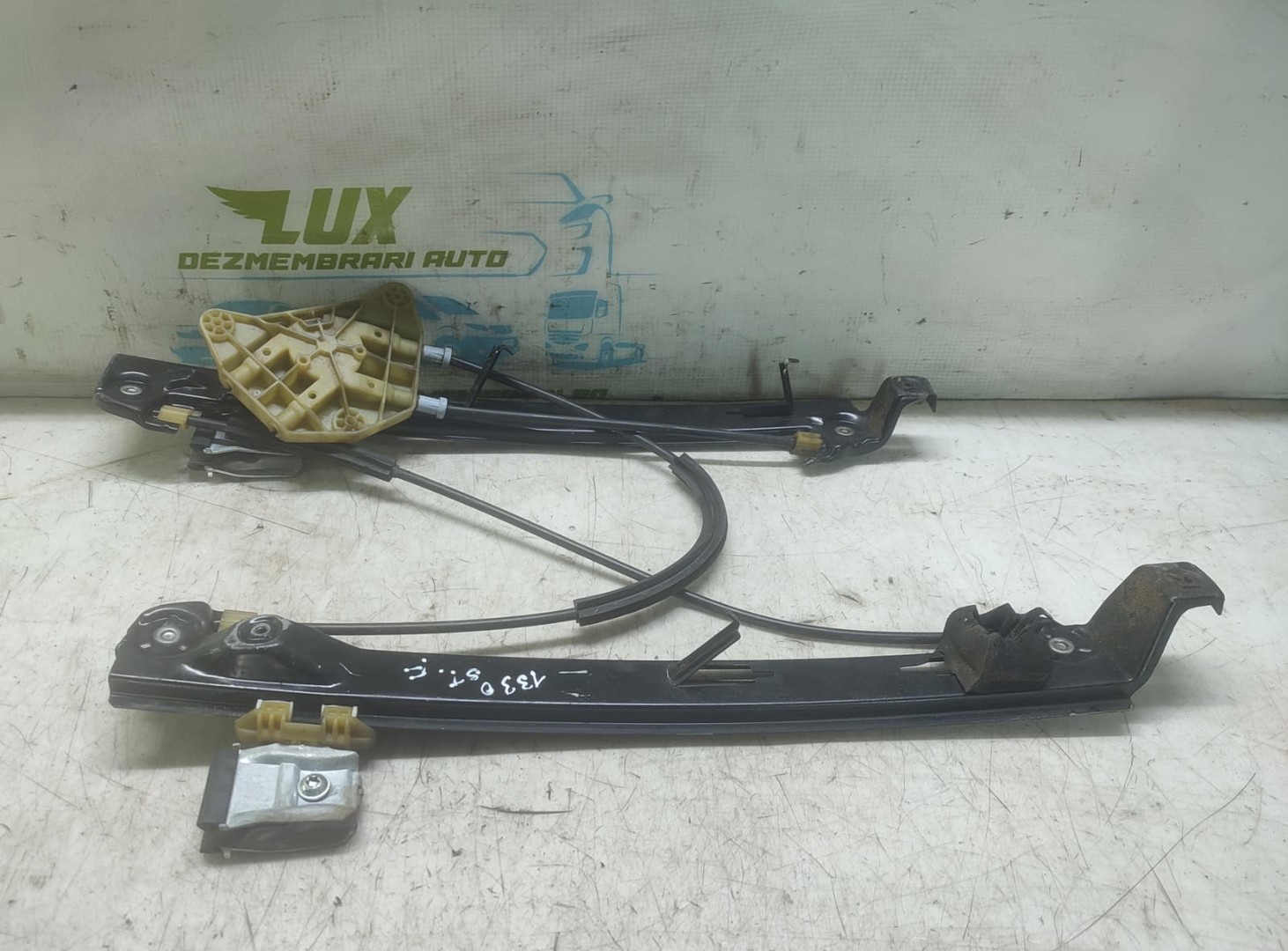 Macara geam stanga fata Seat Leon 2 (1P) (facelift) (2009 - 2012)