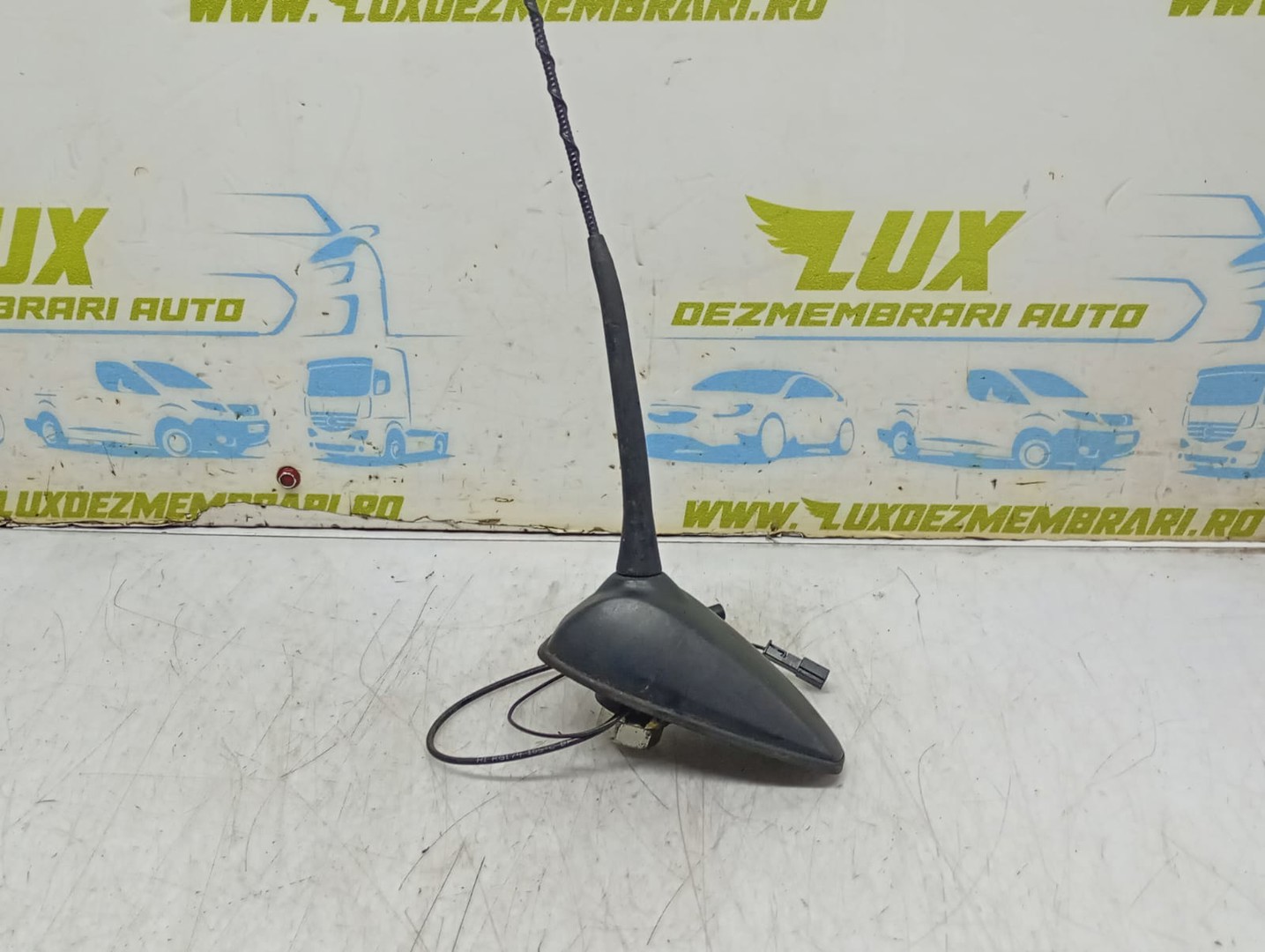 Antena radio 6520-6925356-05 BMW Seria 1 E87 (2004 - 2007)