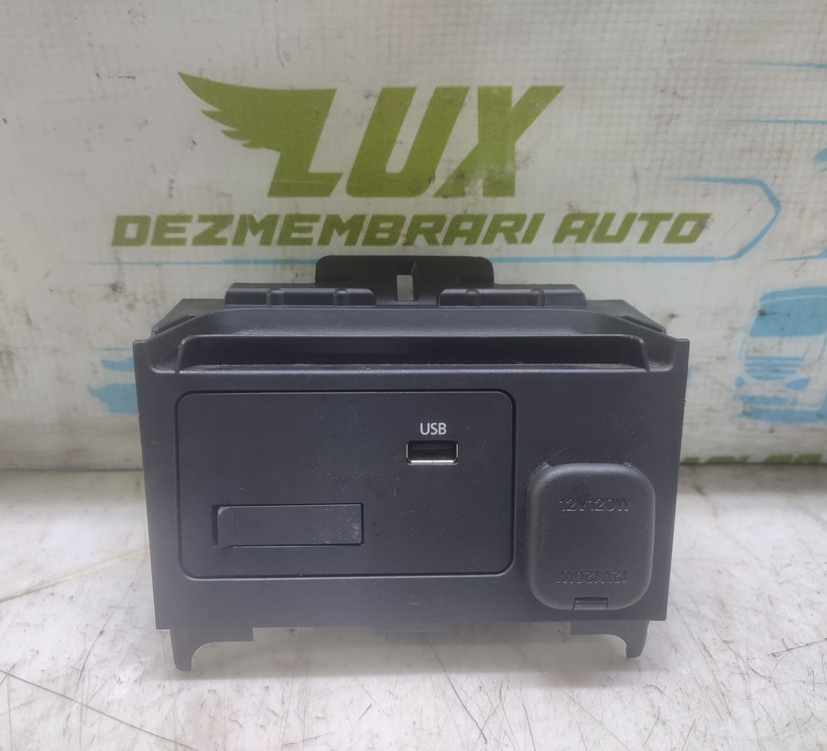 Priza 12V DFR5644A1 Mazda CX-30 1 DM (2019 - 2023)