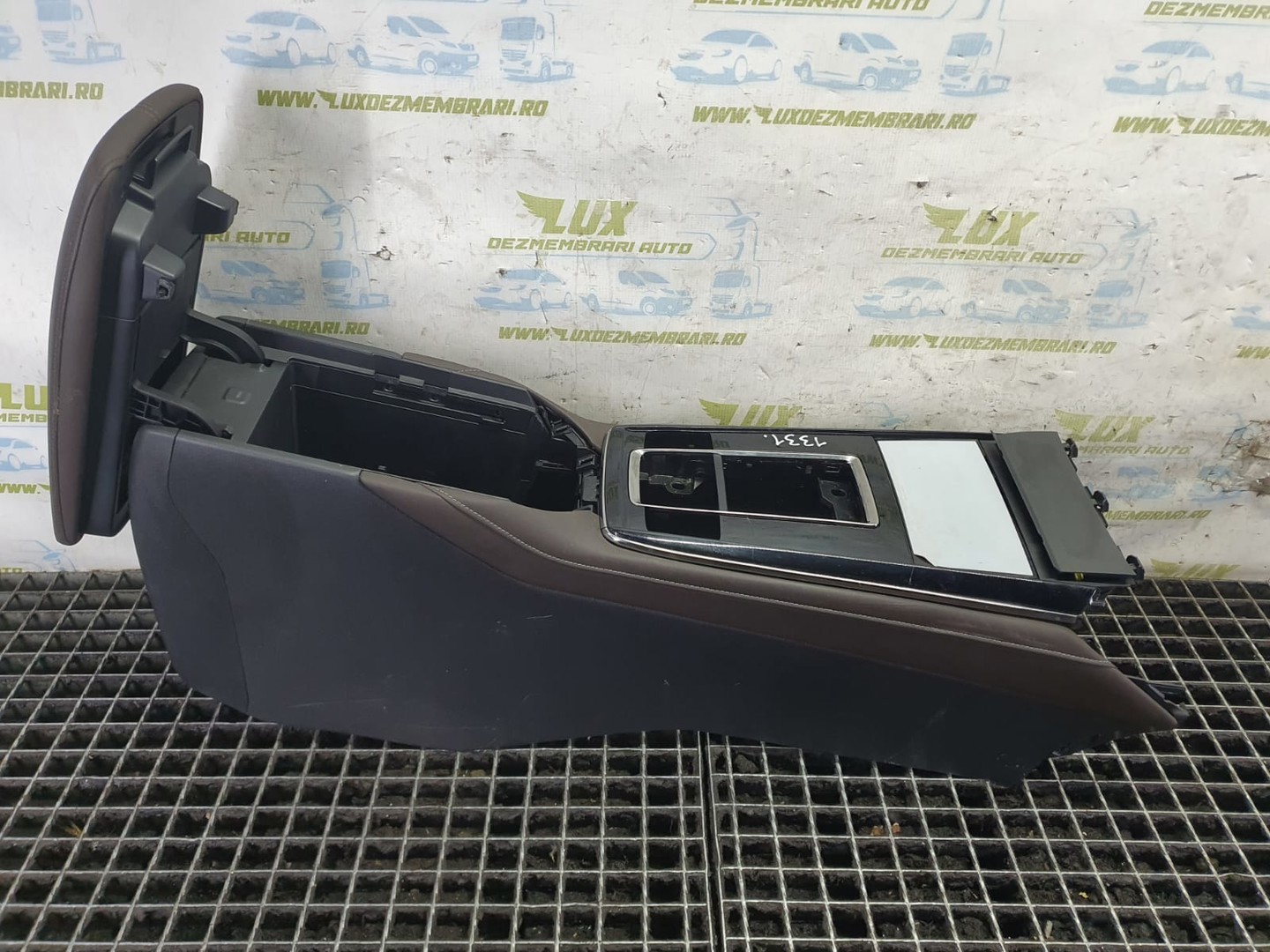 Consola centrala dfr5-64426 Mazda CX-30 1 DM (2019 - 2023)