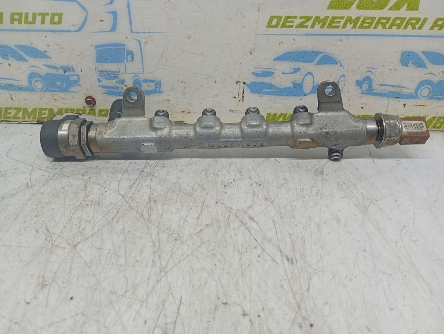 Rampa injectoare R03L125C Volkswagen Golf 6 (2008 - 2015)