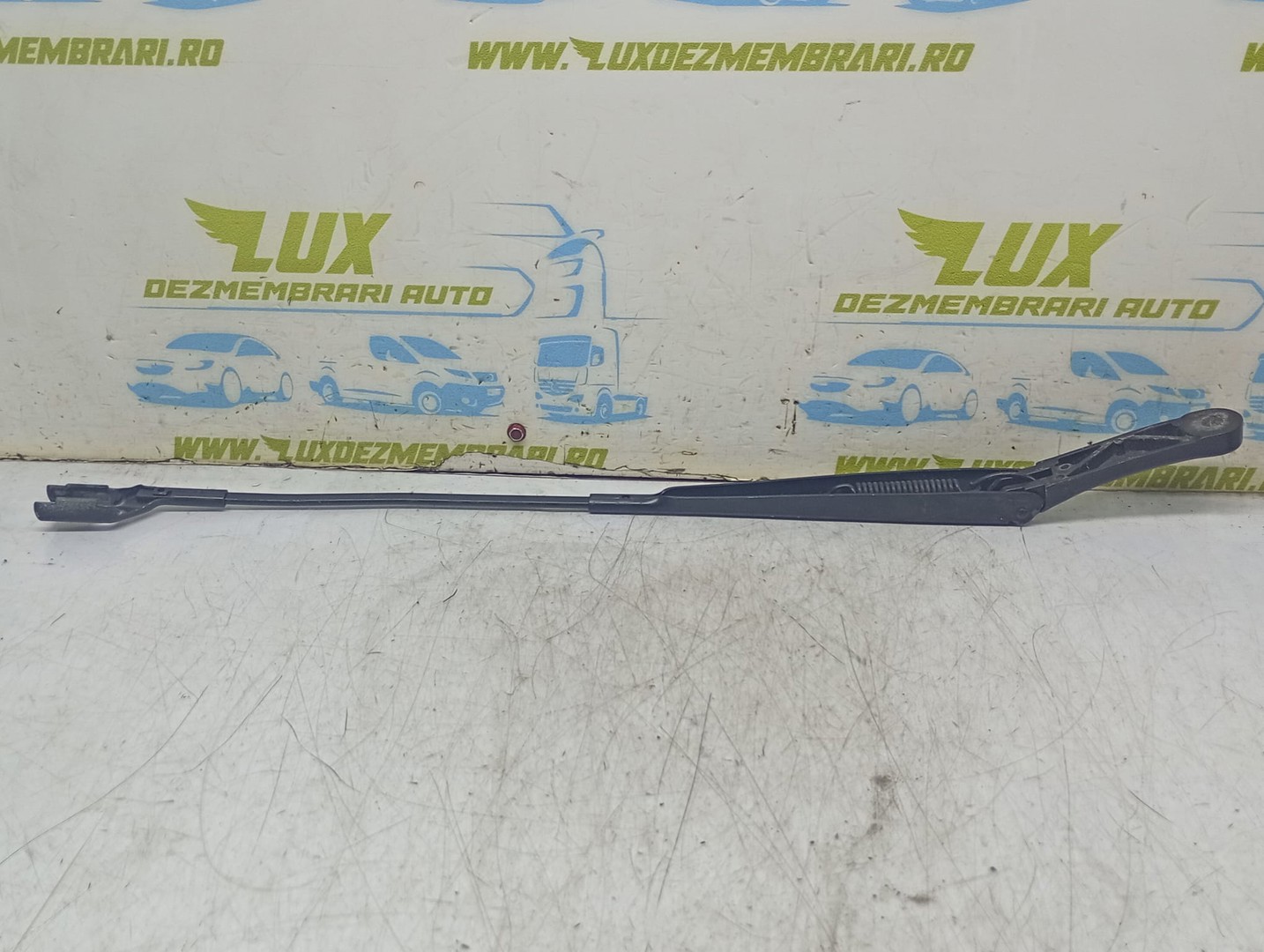 Brat stergator parbriz stanga 3C1955410B Volkswagen Passat B6 (2005 - 2010)
