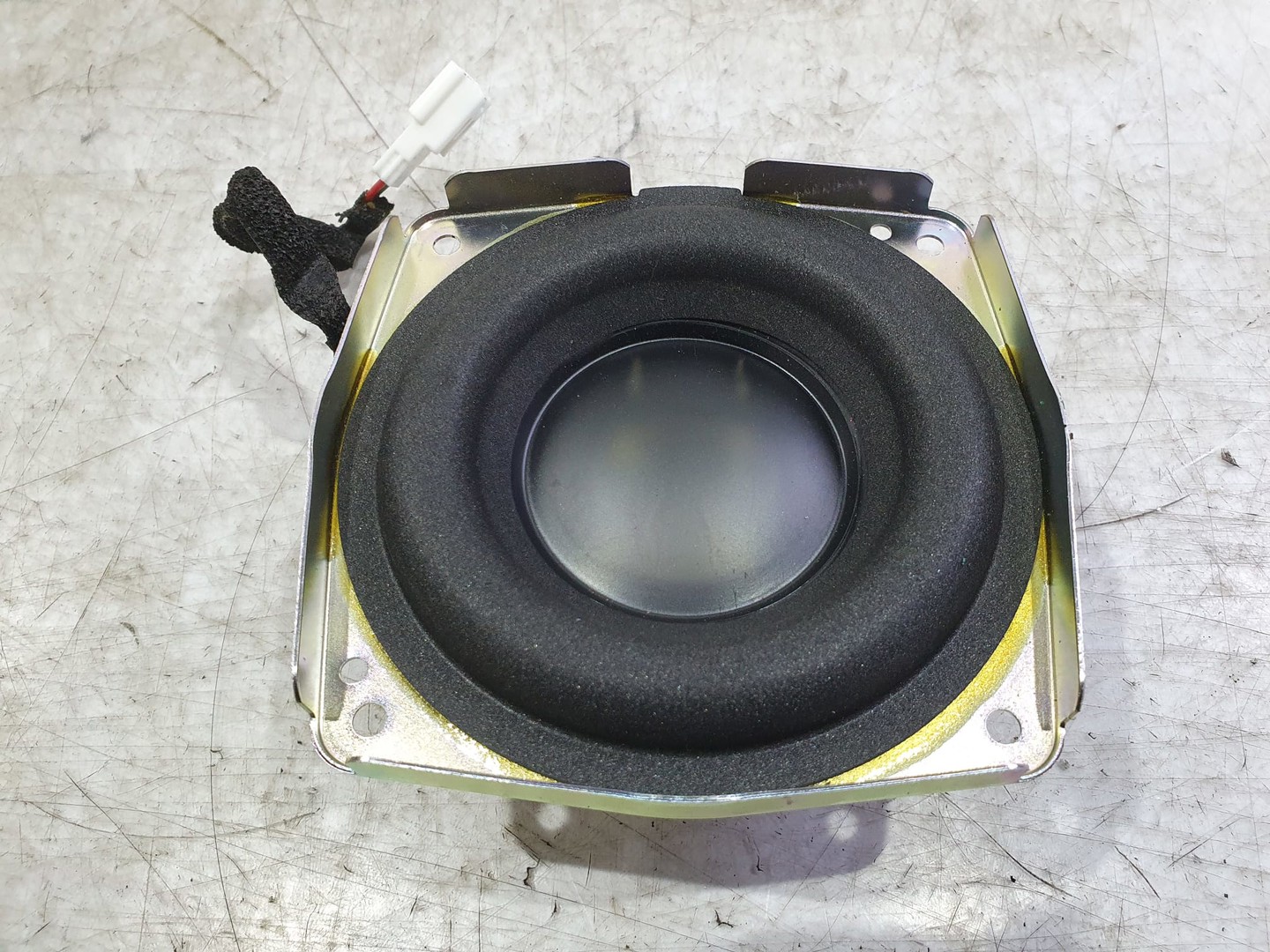 Subwoofer Mazda CX-30 1 DM (2019 - 2023)