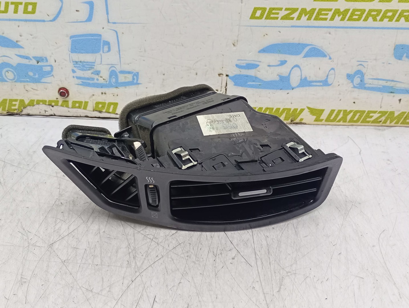 Grila ventilatie bord 97490-1H000 Kia Ceed 1 (2007 - 2010)