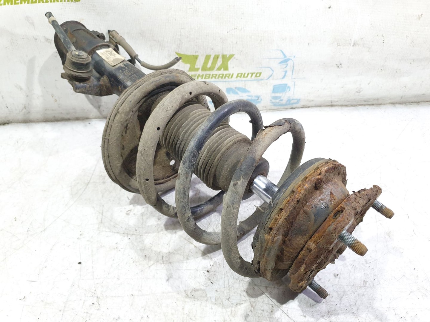Amortizor cu arc dreapta fata Kia Ceed 1 (2007 - 2010)