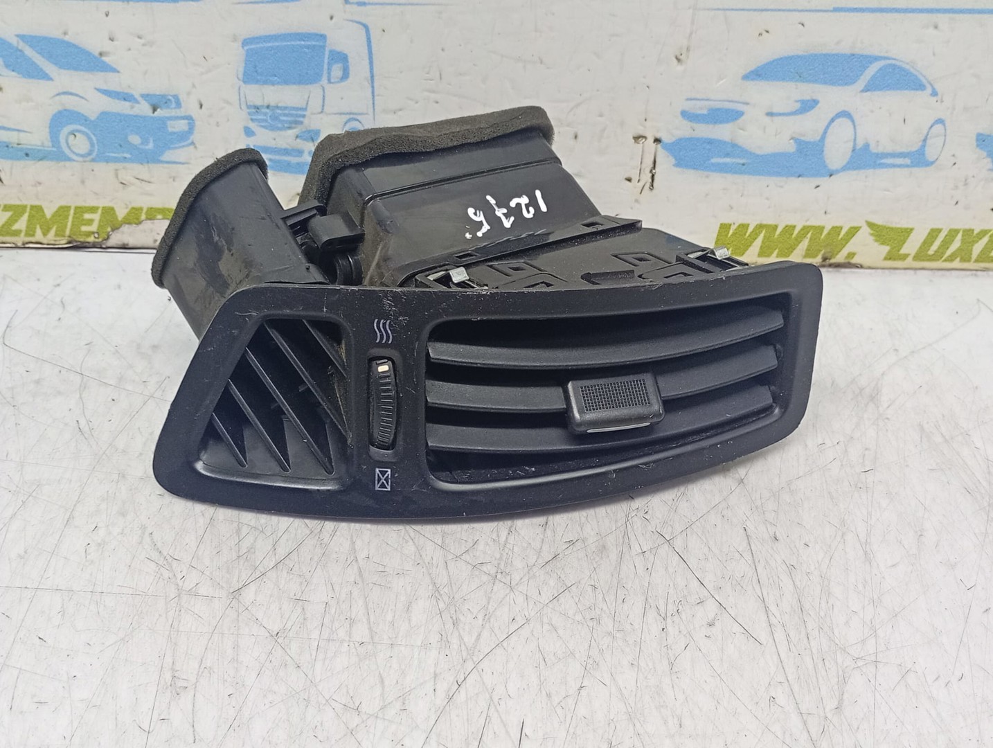 Grila ventilatie bord 97480-1H000 Kia Ceed 1 (2007 - 2010)
