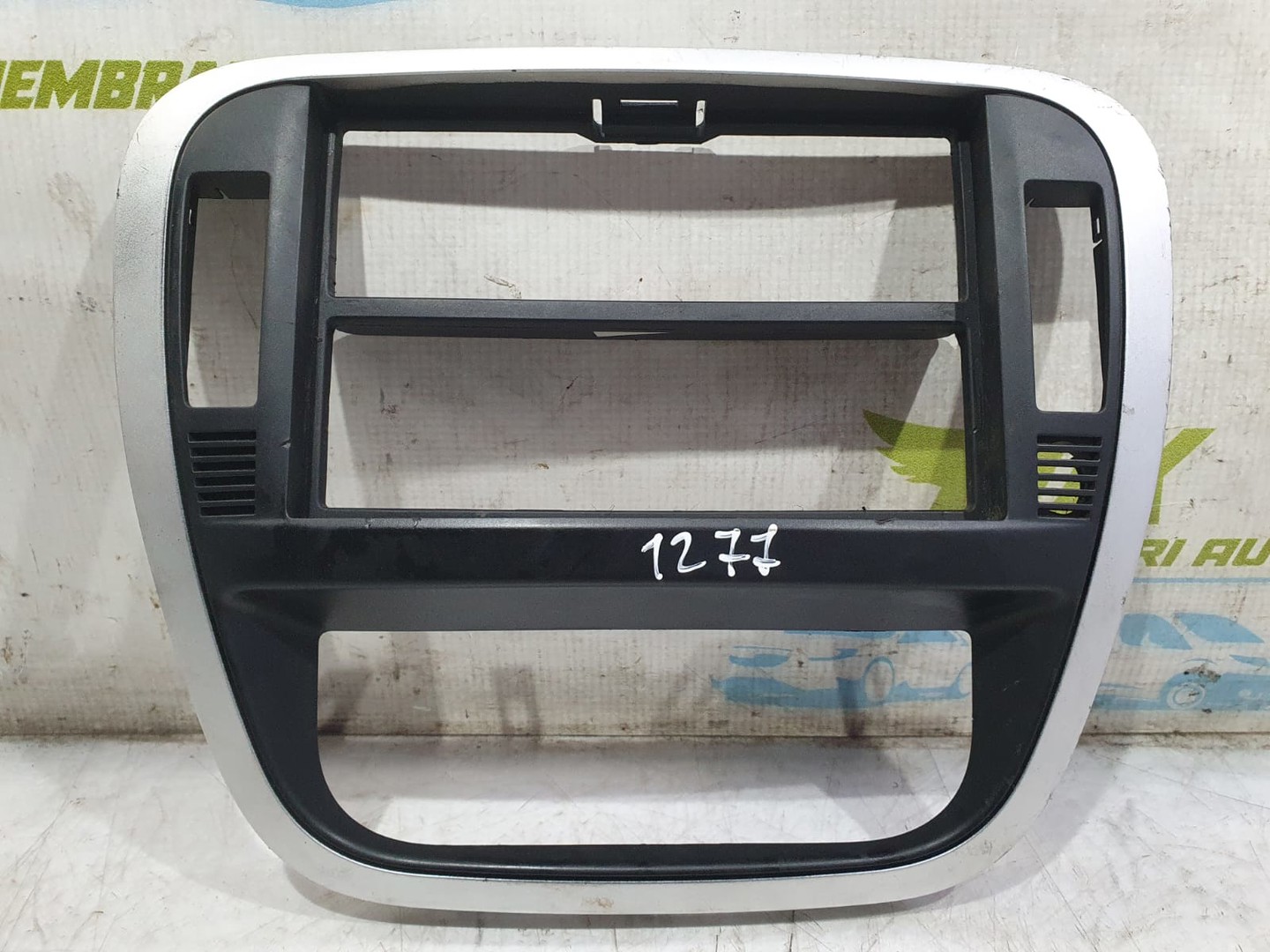 Ornament bord 9653074277 Ford Focus 3 (2011 - 2015)