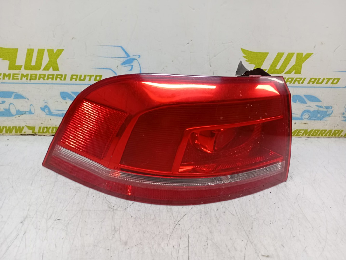 Stop stanga 3AF945095C Volkswagen Passat B7 (2010 - 2015)