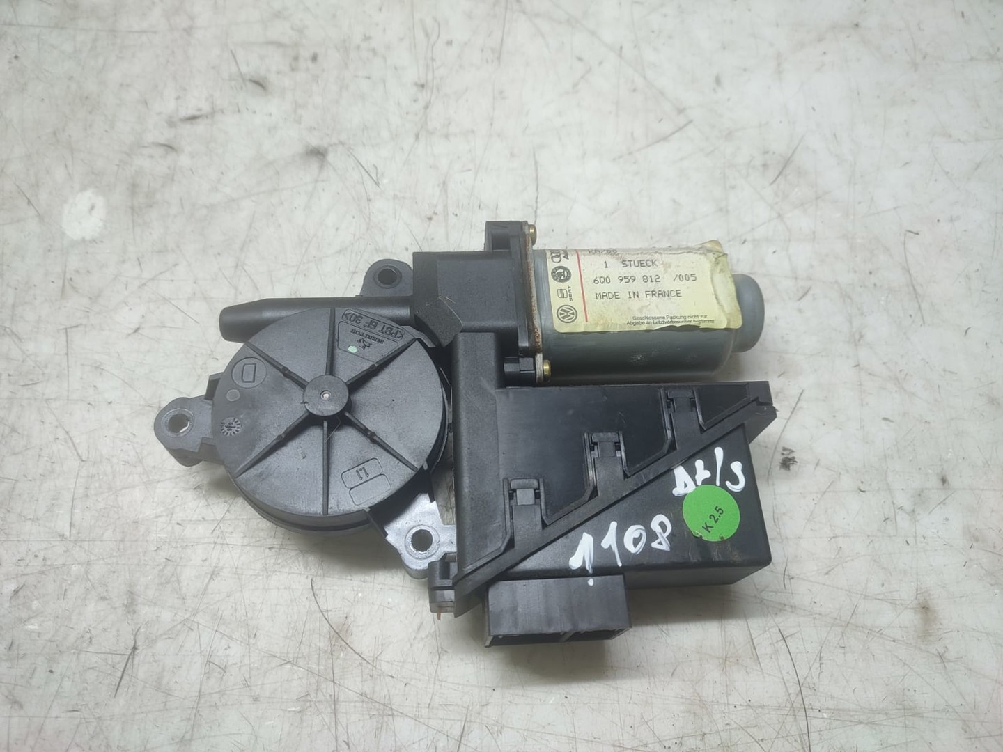 Motoras geam dreapta spate 6Q0959812 Skoda Fabia 6Y (1999 - 2004)