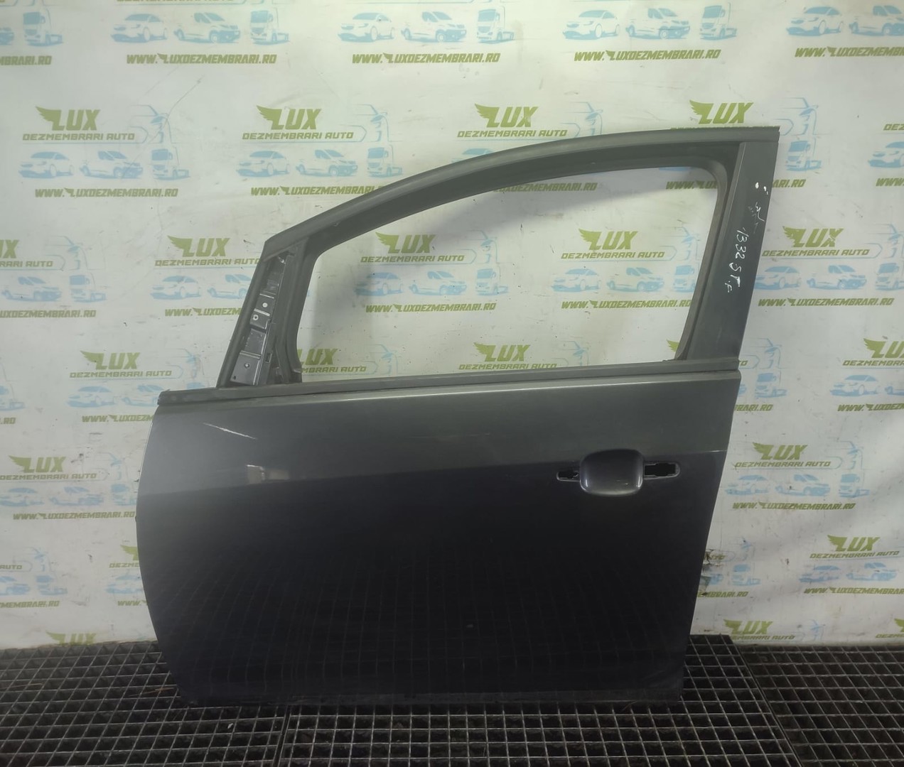 Usa stanga fata Opel Astra J (2009 - 2012)