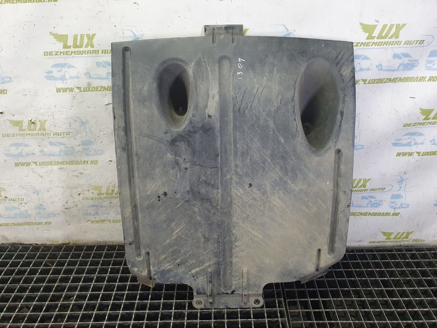 Scut caroserie dreapta bm51-f11782-ab Dacia Sandero 1 (2008 - 2012)