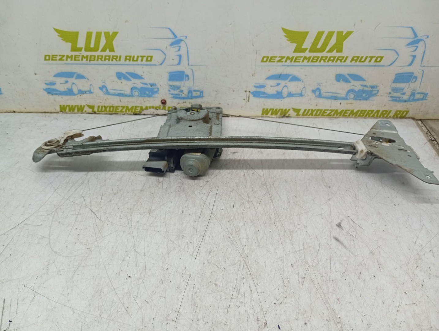 Macara geam dreapta spate 963848 Peugeot 307 1 (2001 - 2005)