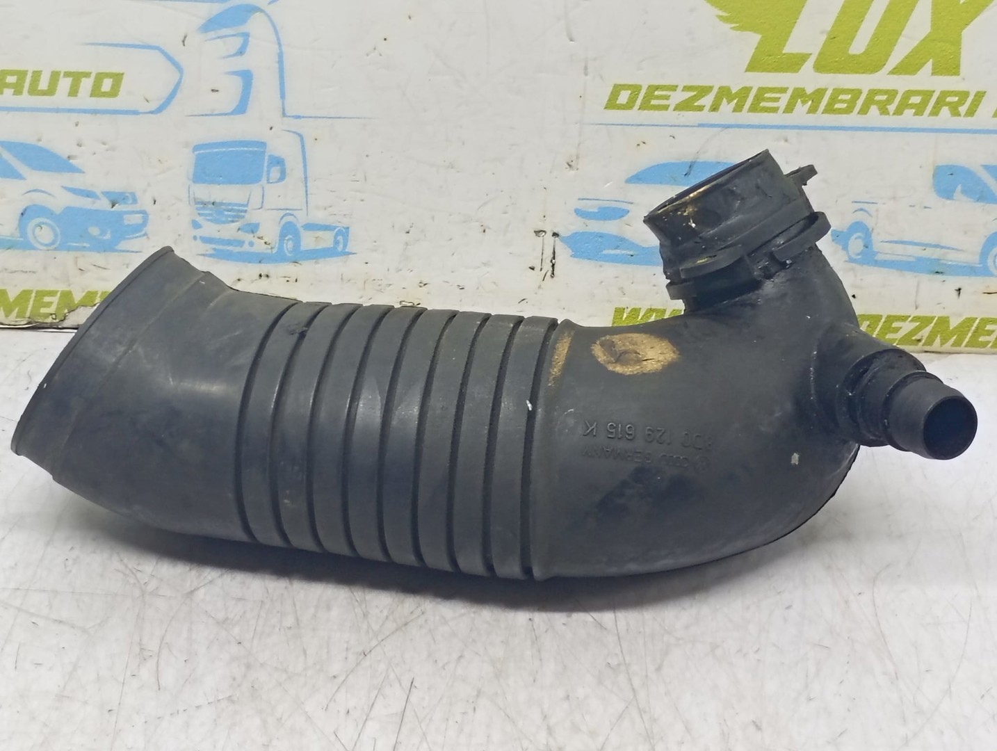 Tub admisie 8D0129615K Volkswagen Passat B5 (1996 - 2000)