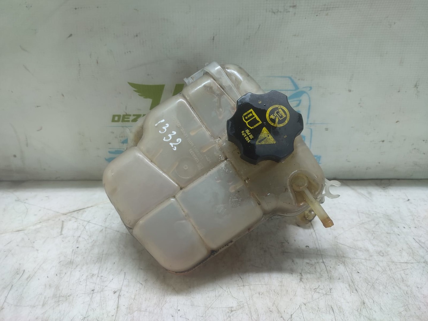 Vas expansiune 13256823 Opel Astra J (2009 - 2012)